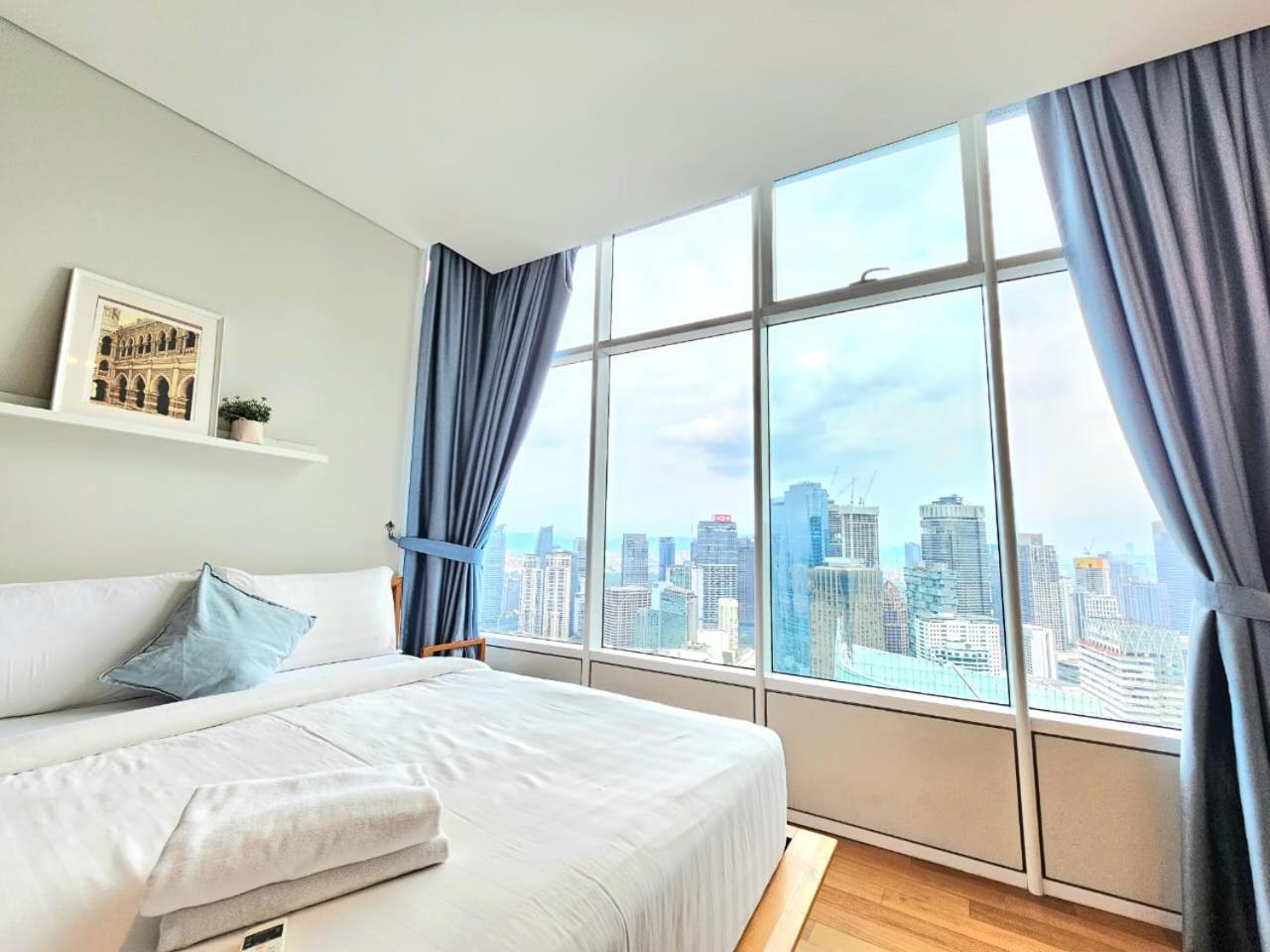 Sky Suites Klcc By Ali Куала-Лумпур Екстер'єр фото